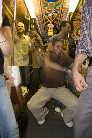 2_dancing tram 3_MG_3022_web.jpg